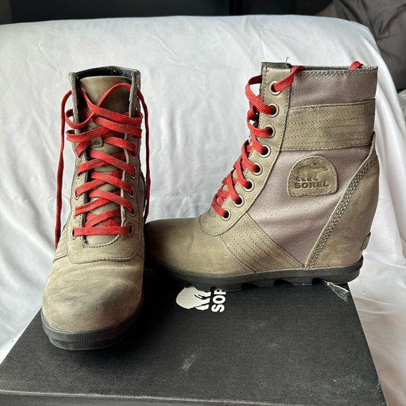 Sorel Lexie Wedge - Picture 1 of 4